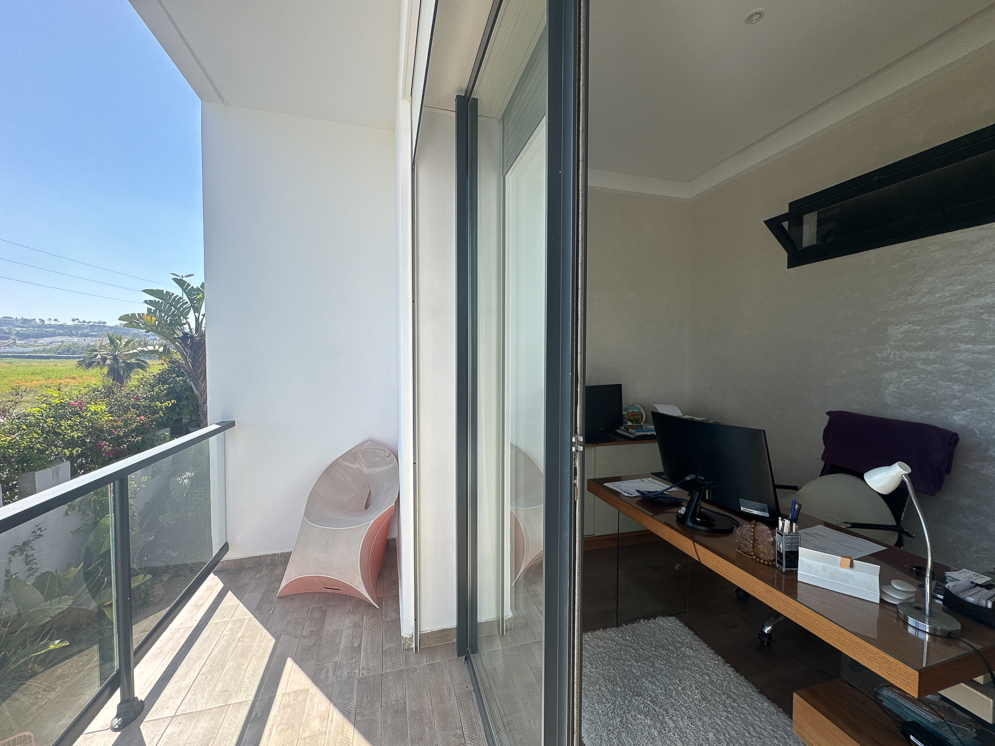 Villa à louer Dar Bouazza – 327 m², résidence sécurisée avec piscine | M-Confidential